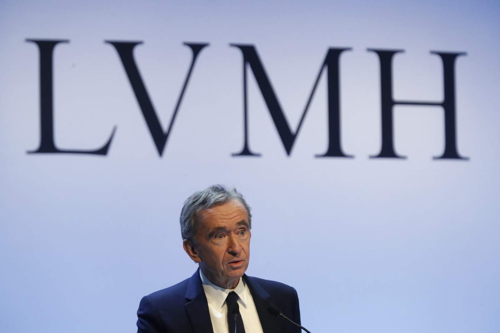 Dueling over diamonds: LVMH says Tiffany not worth buyout