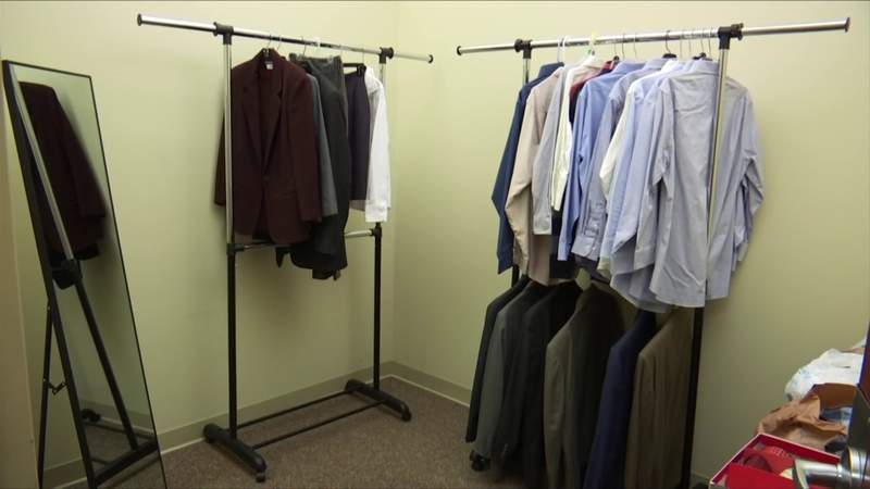 University of Lynchburg giving graduates free business attire to help with job interviews