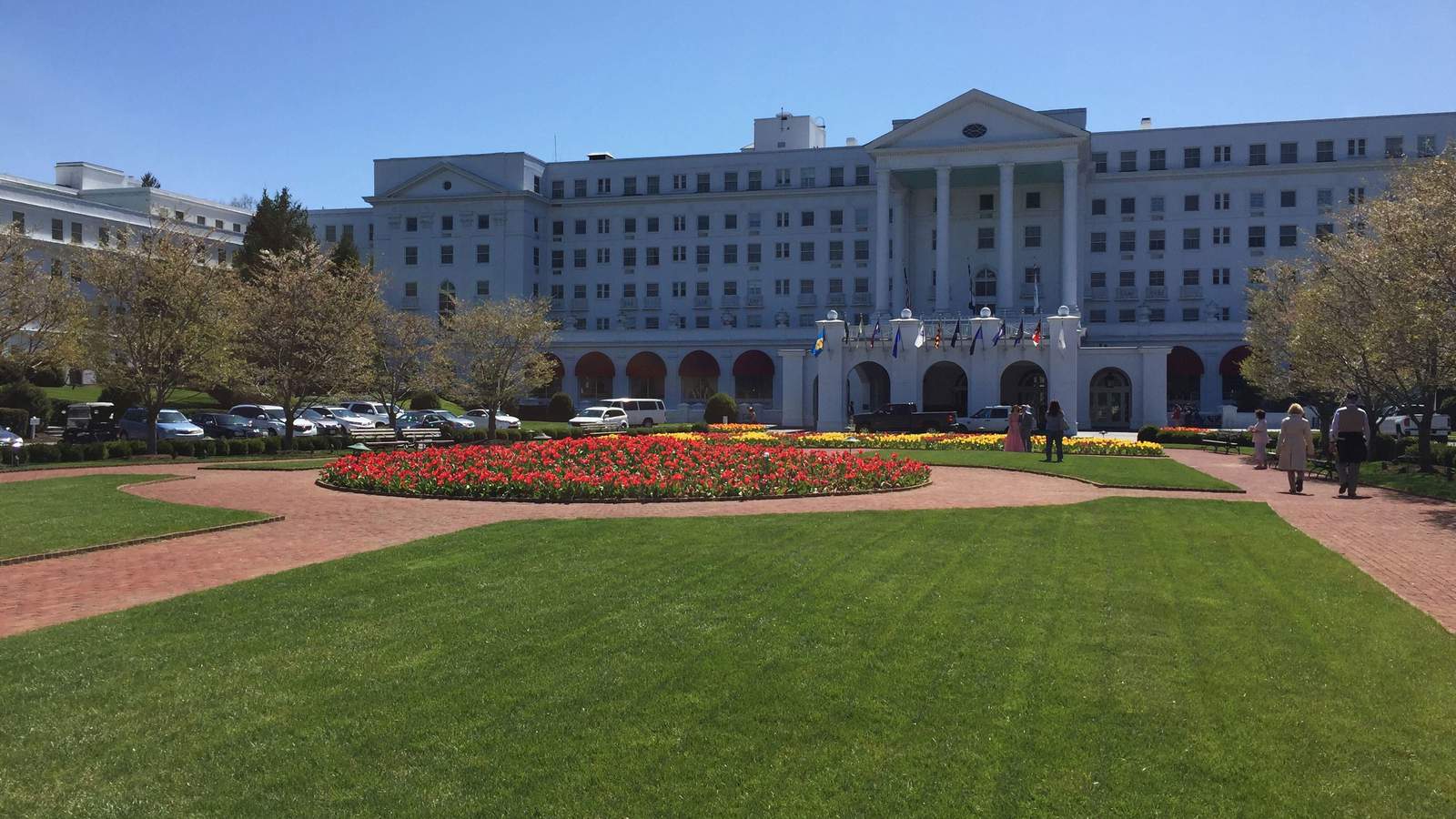 The Greenbrier announces reopening date for next week