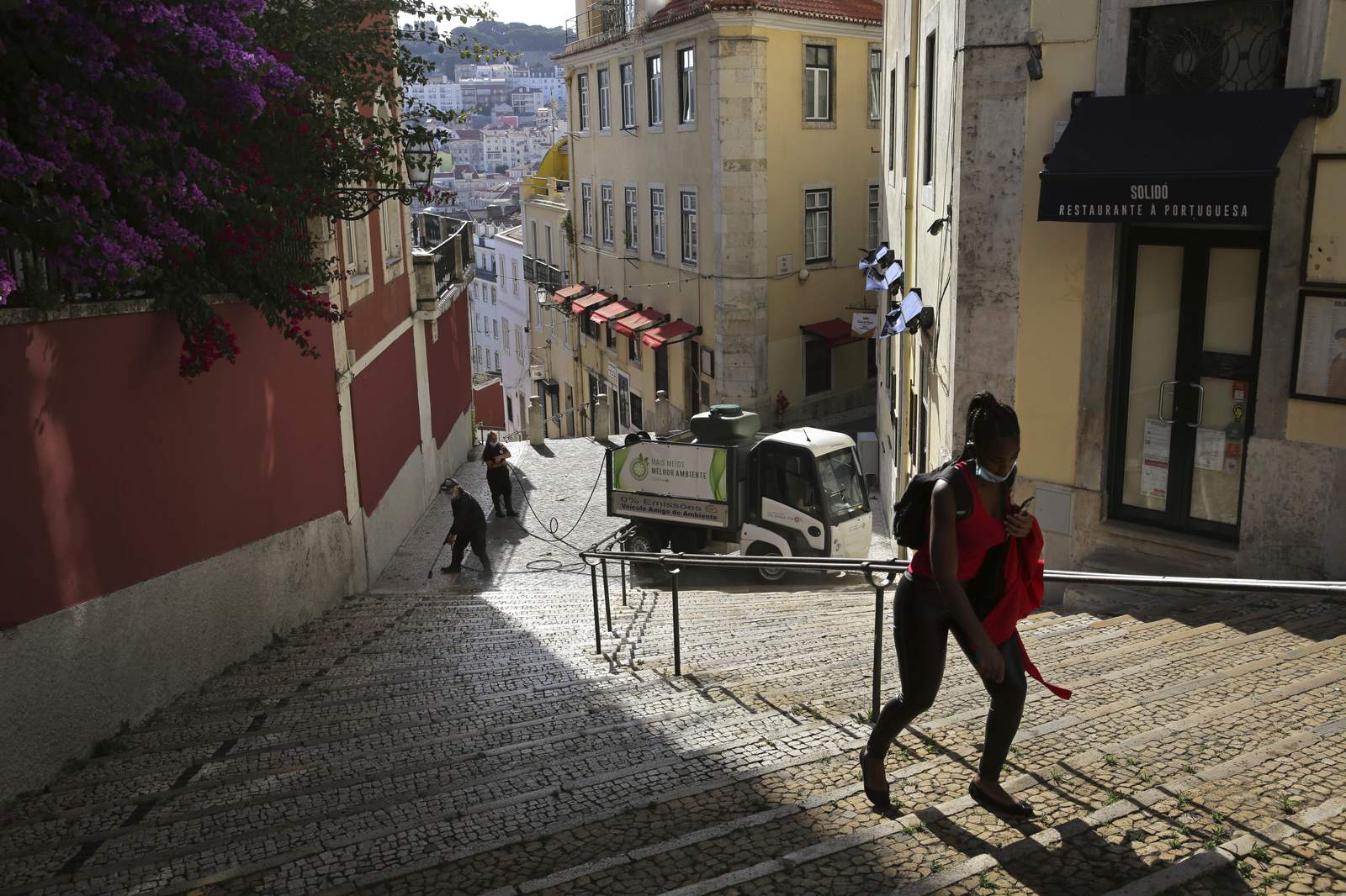 Portugal scrambles to regroup amid 100s of new virus cases