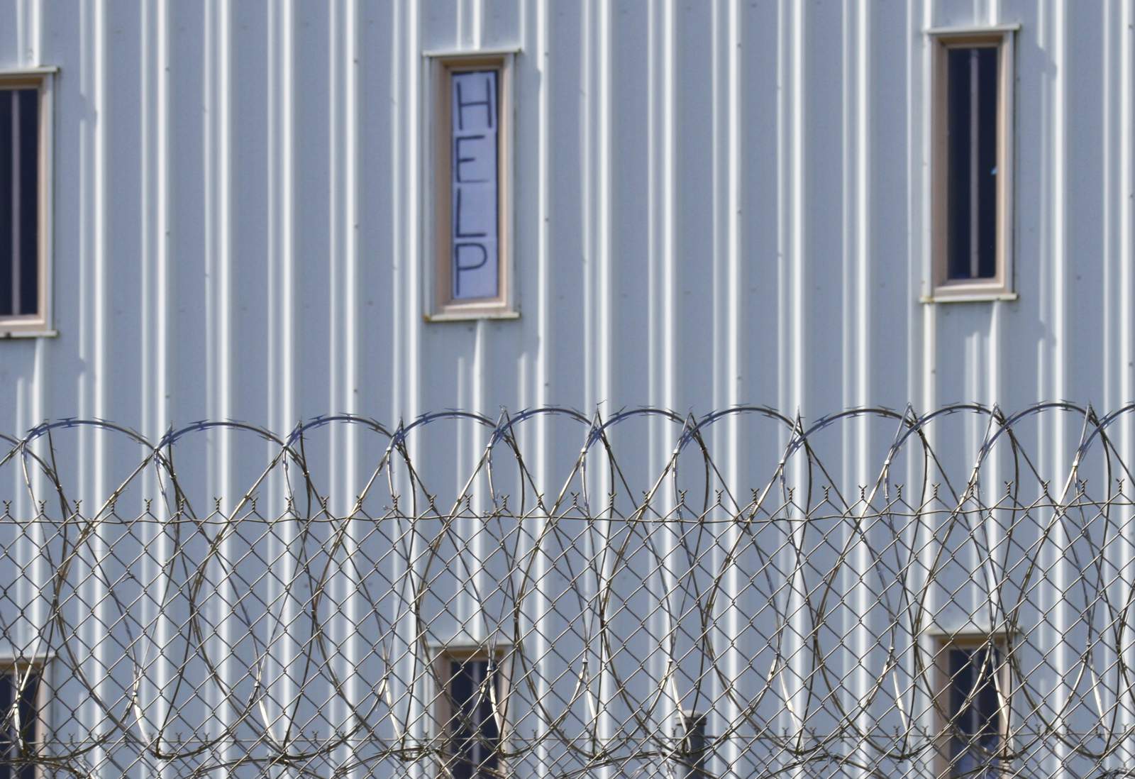 Alabama governor leases CoreCivic prisons in $3 billion plan