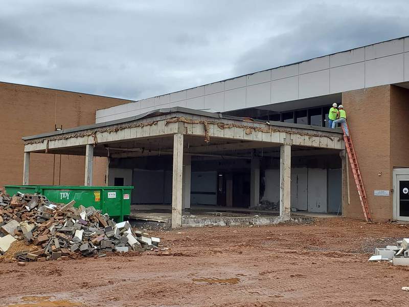 Part of Salem High School gone, as construction continues