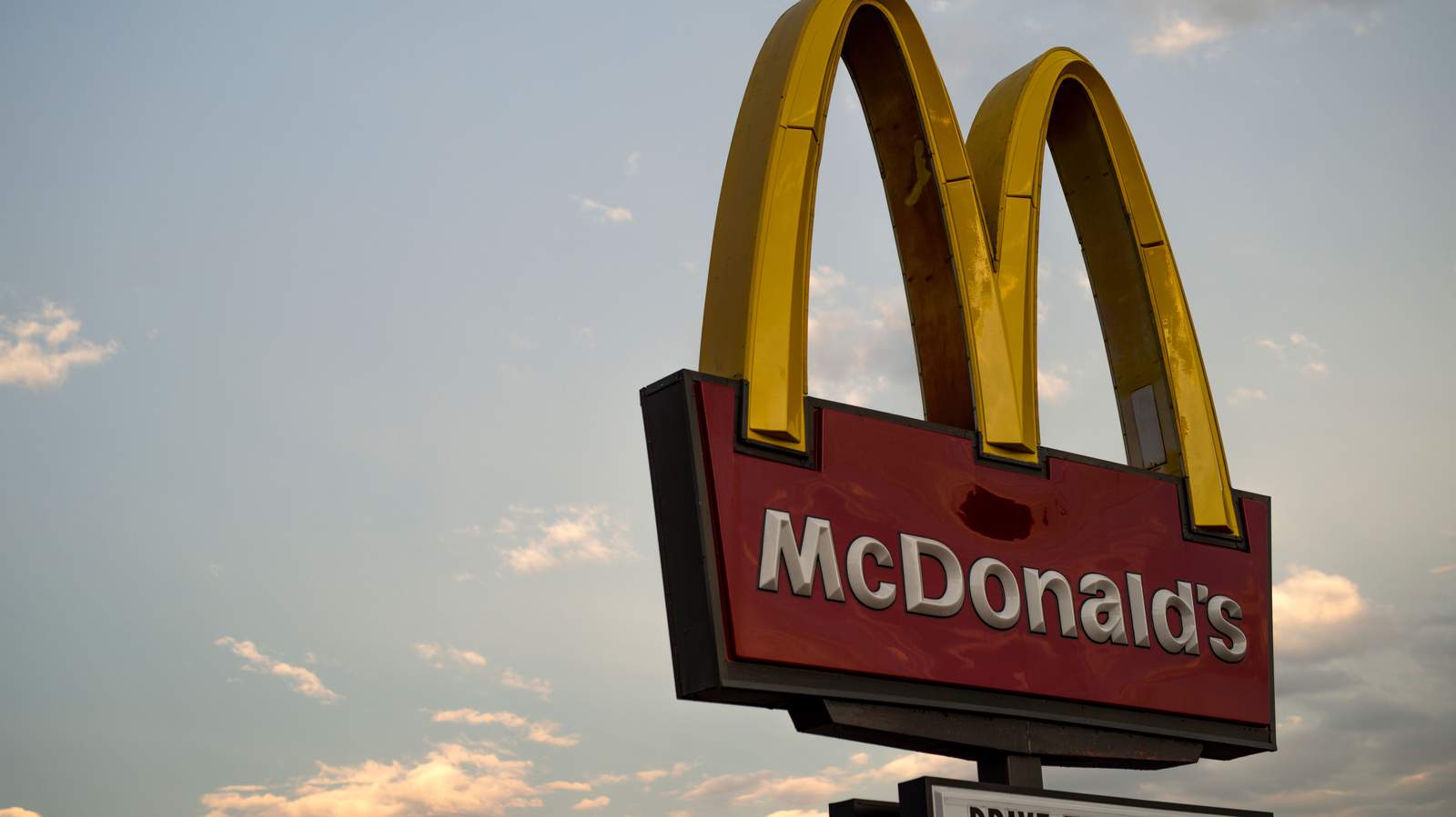 McDonald’s will soon require customers nationwide wear a mask