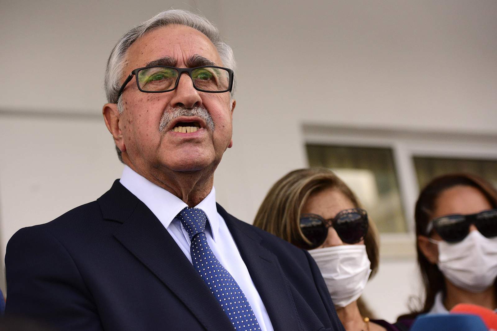 Leftist, hard-liner in Turkish Cypriot leadership runoff