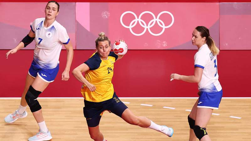 Host Japan pulls off upset in women's handball group play