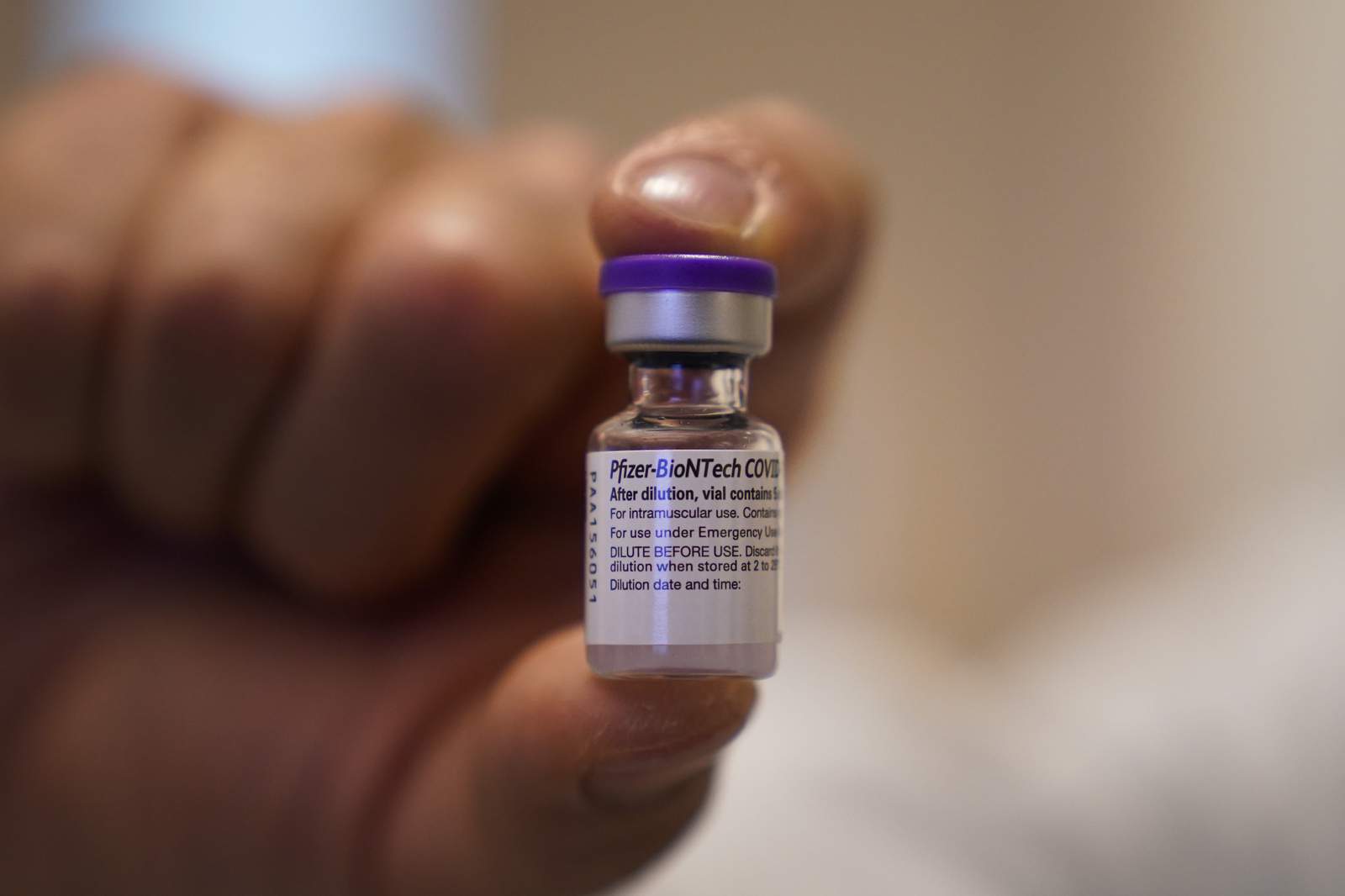 Virginia’s health care workers start receiving vaccinations