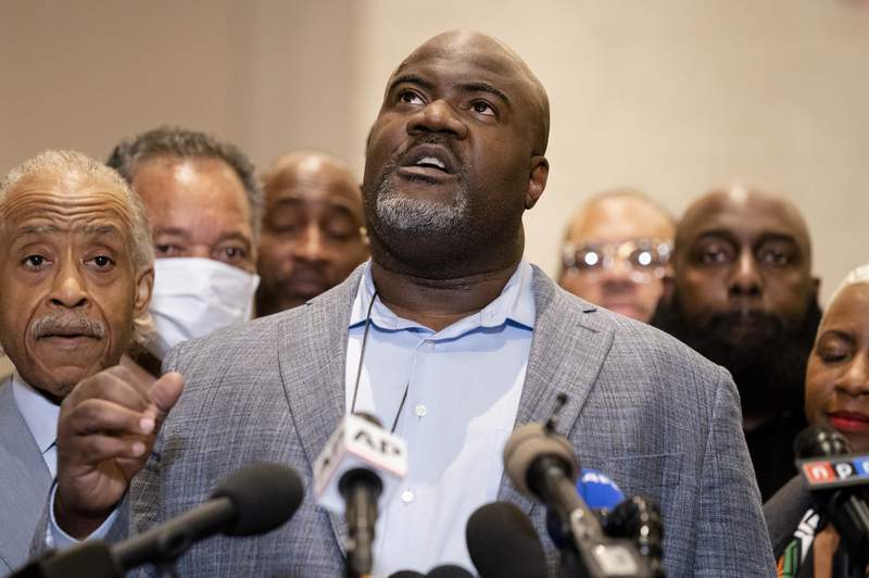 Floyd's brother, nephew react to ex-cops' federal indictment