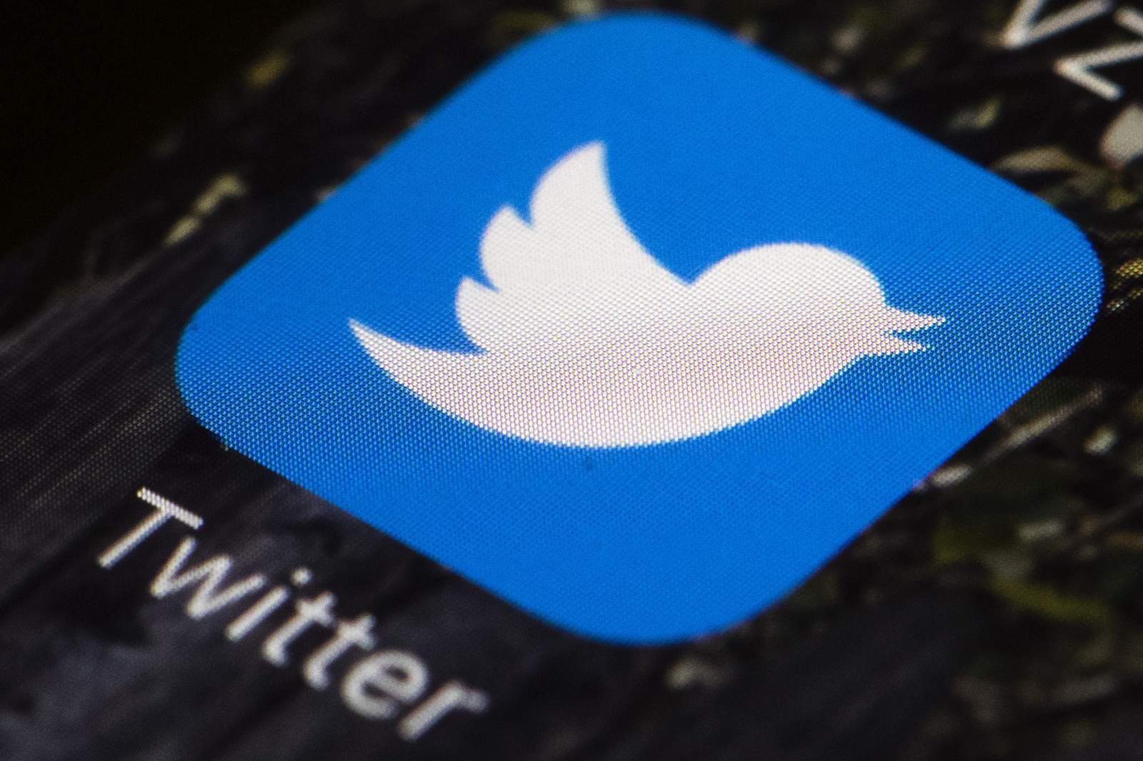 EU regulators wrangle over Twitter data privacy penalty