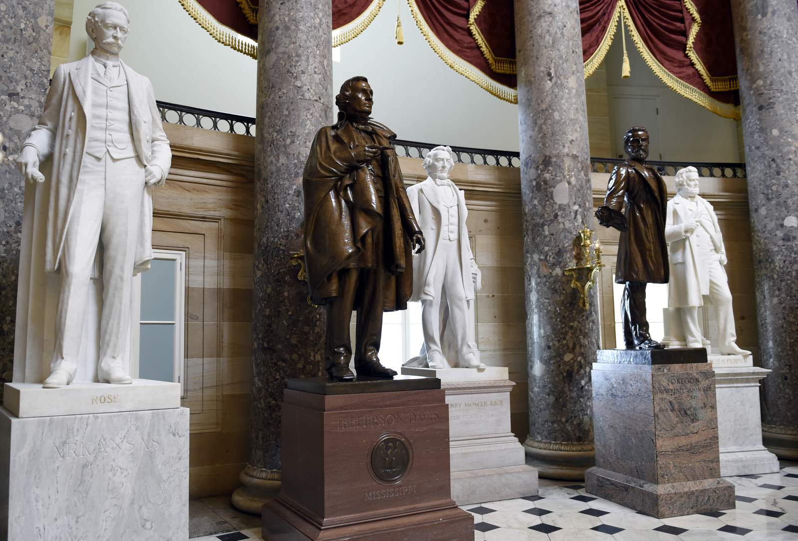 A dozen Confederates are honored with US Capitol statues