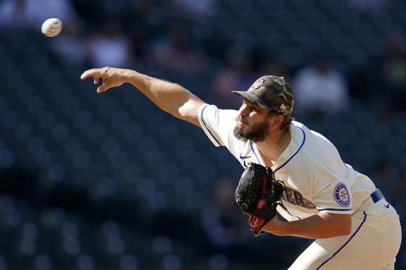 Mariners get back reliever Graveman after COVID issue