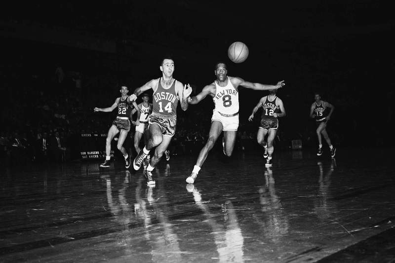 From 'bottom of totem pole,' NBA begins its climb in 1950s