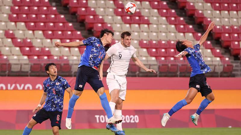 Men's soccer: Japan slips past New Zealand in penalties