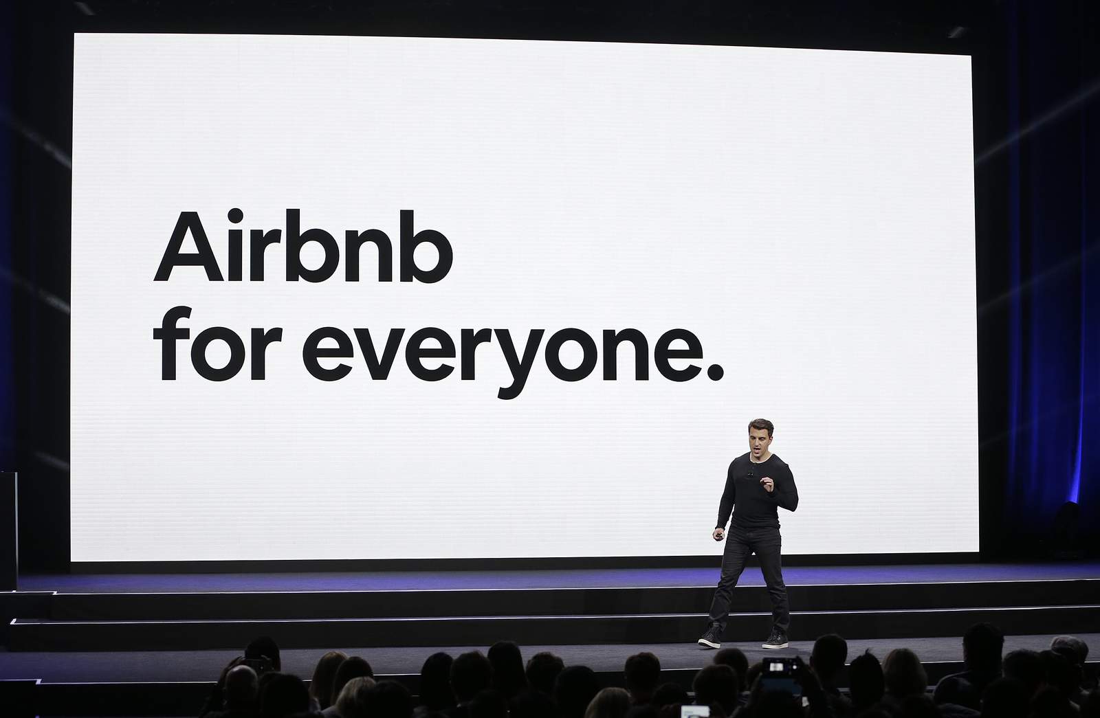 Airbnb hopes to raise up to $2.6B in mid-December IPO