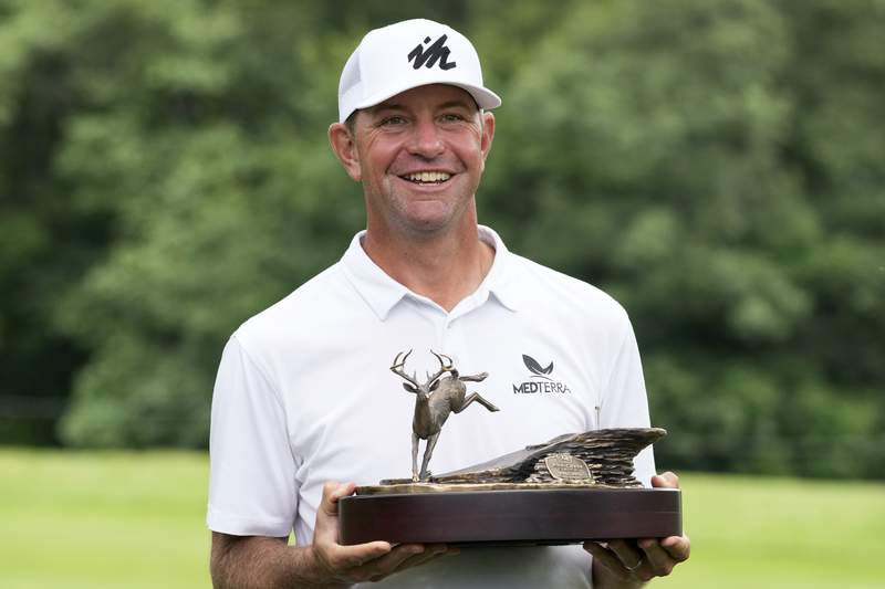 Glover with a 64 at John Deere ends 10 years without a win