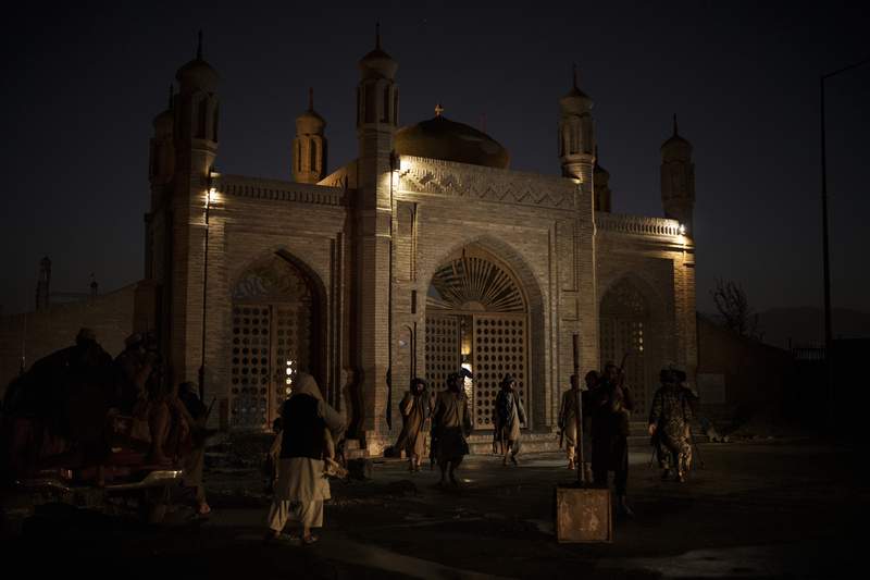 Bomb at Kabul mosque kills 5 civilians, Taliban say