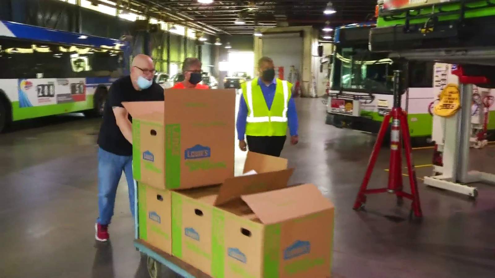 ‘It just really makes us feel good’: Valley Metro employees treated to lunch thanks to Food for Frontline