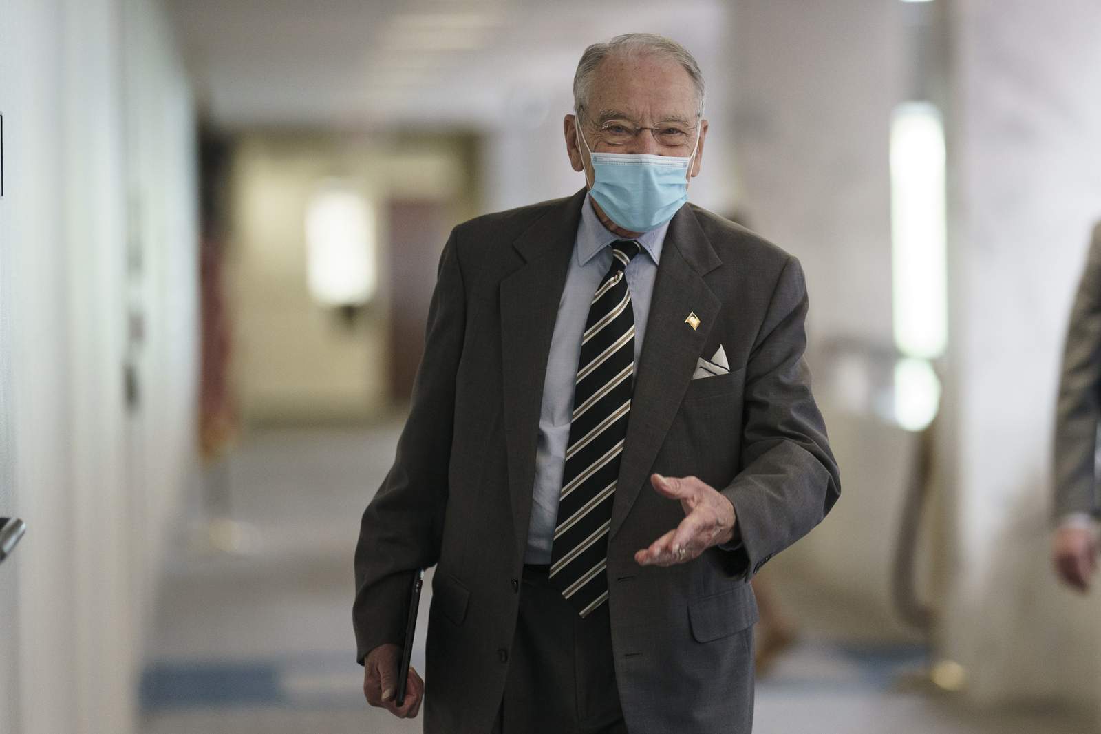 Sen. Grassley returns to Senate after coronavirus isolation