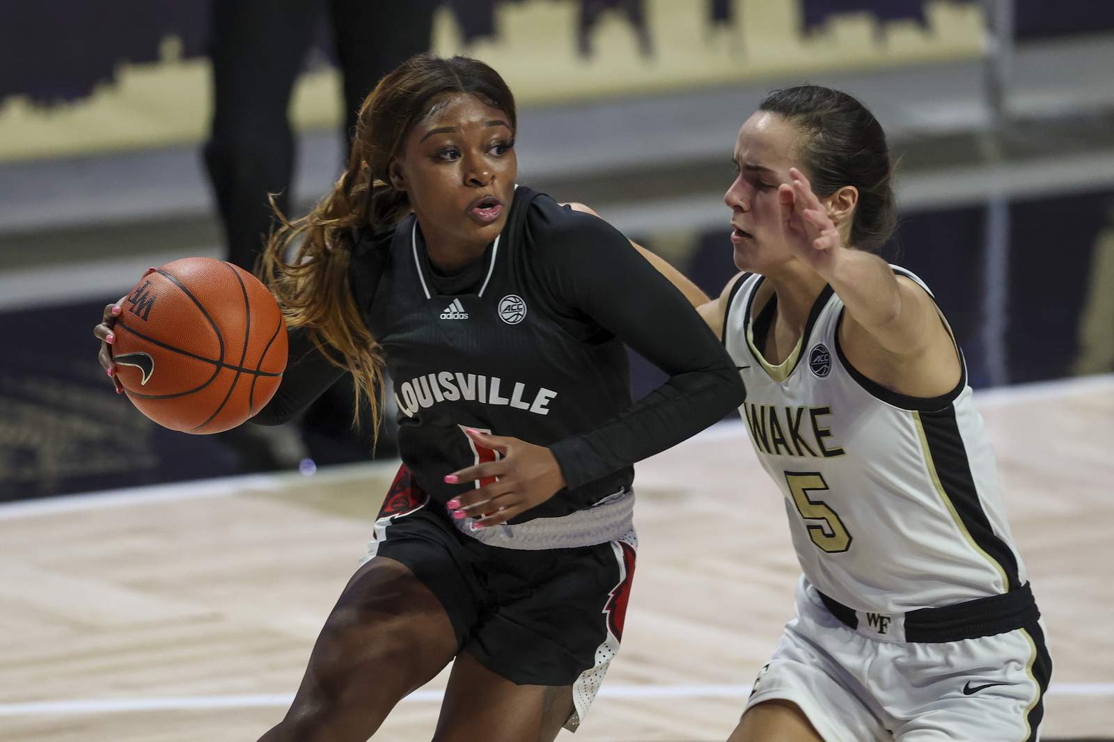 Louisville tops women’s Top 25, South Carolina up to No. 2
