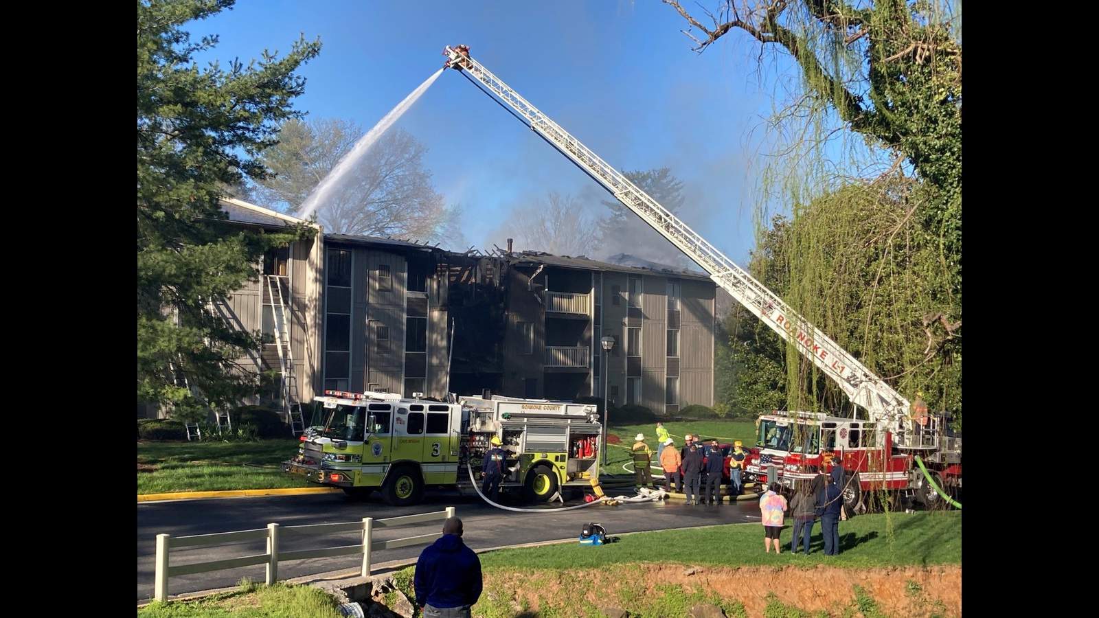 12 units displaced after Pebble Creek Apartments fire in Roanoke County