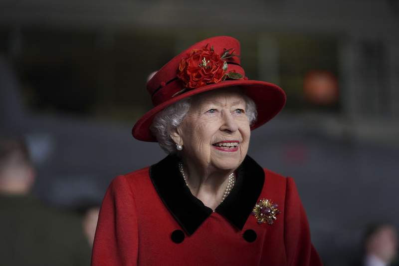 Queen Elizabeth II visits carrier ahead of maiden deployment