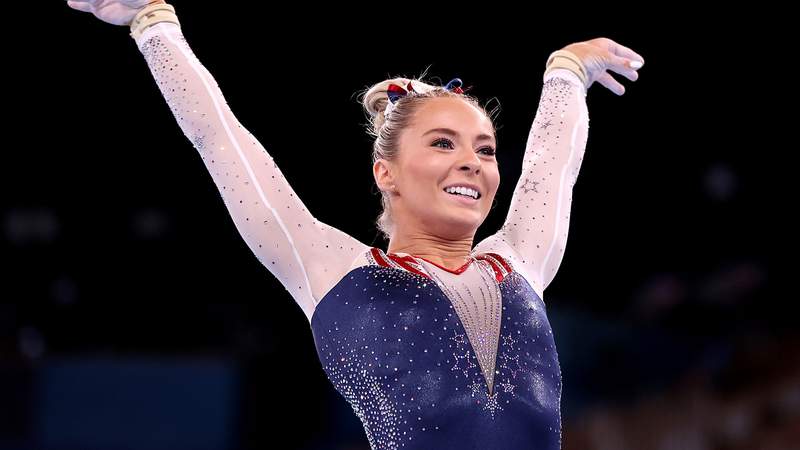 Skinner wins silver on vault with Lee, Yoder still to come in Night 1 of event finals