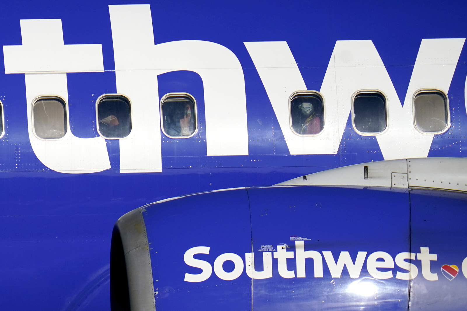 Southwest warns nearly 7,000 workers of possible furloughs