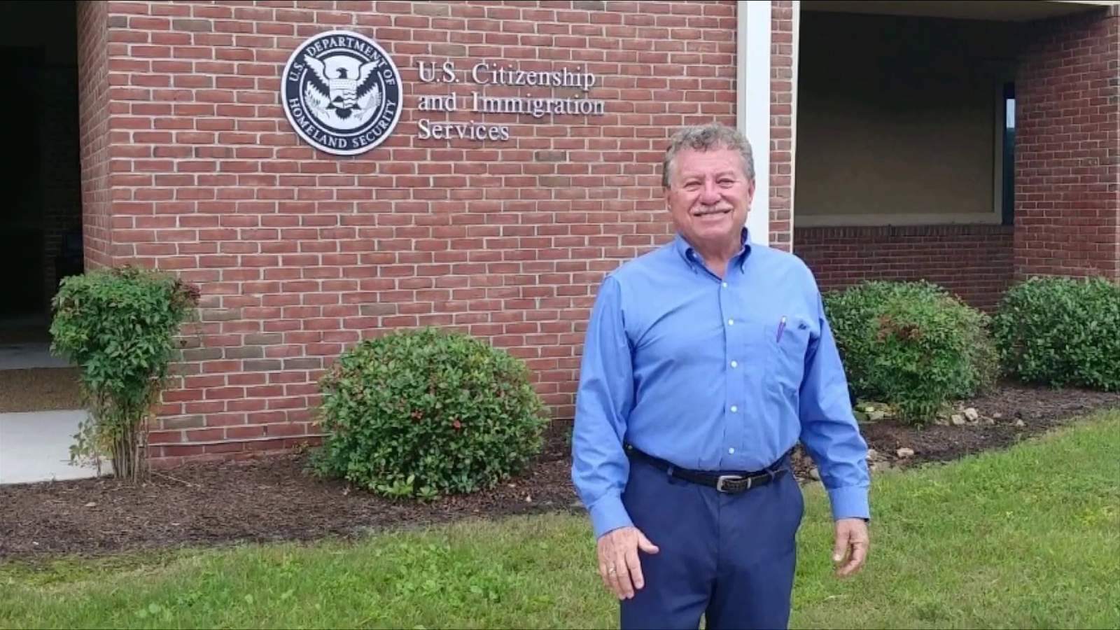 Soon-to-be Christiansburg grandfather becomes an American citizen so he can finally vote