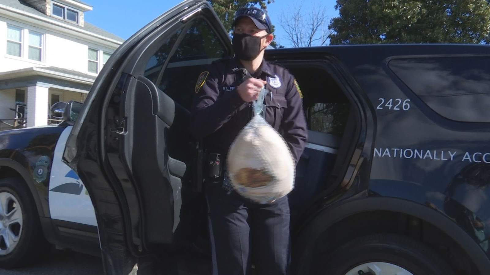 Roanoke Police Department donates turkeys ahead of Christmas