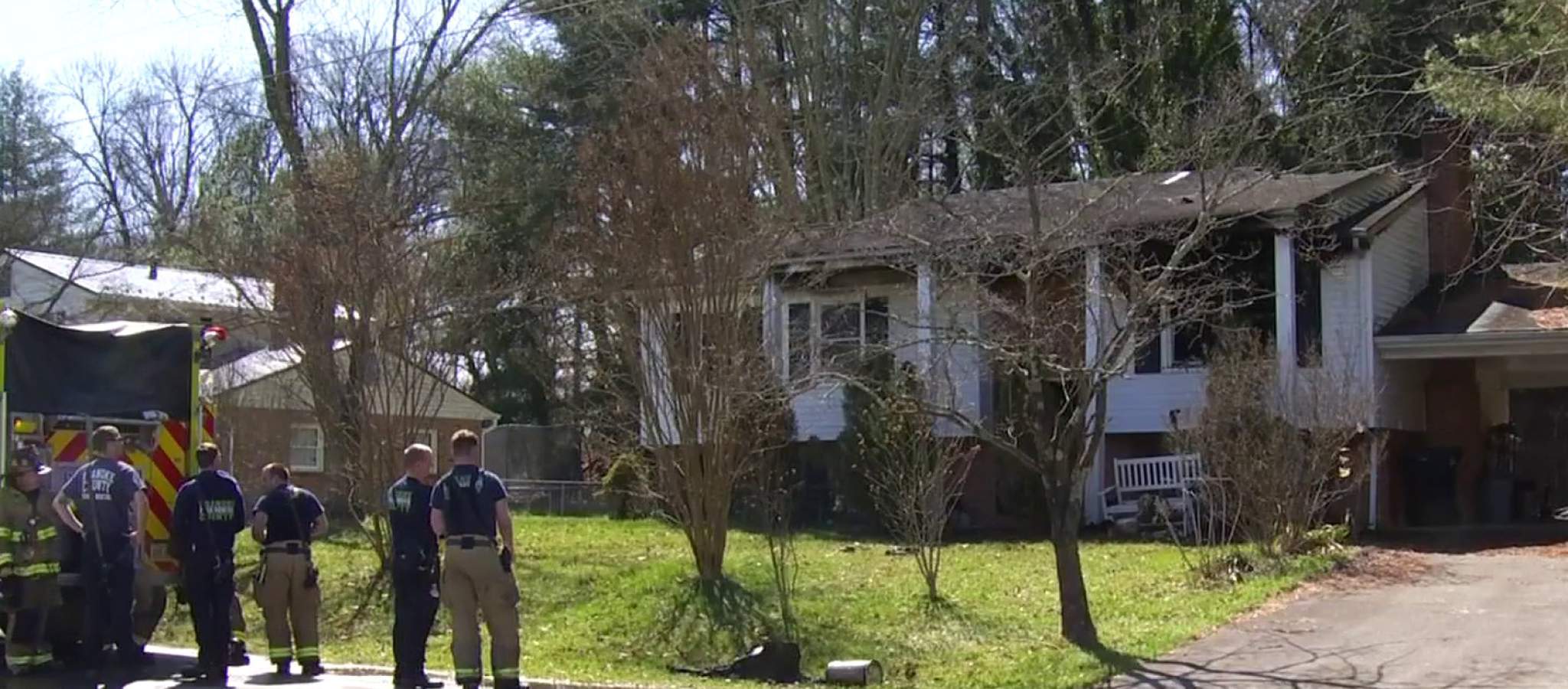 One displaced, cat dead after house fire in Roanoke County