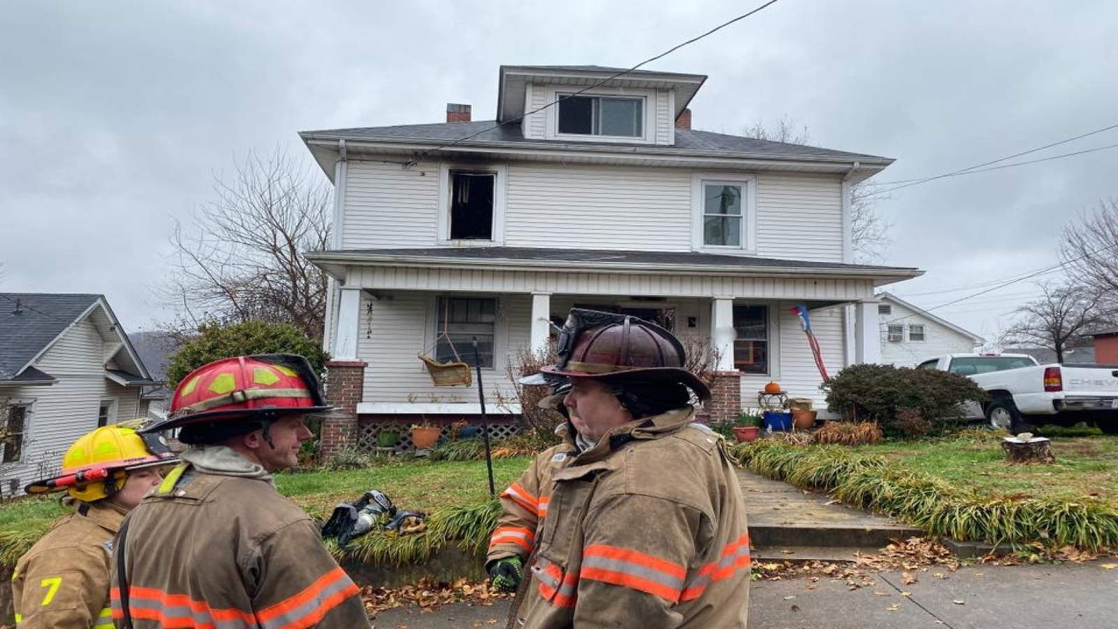Seven people displaced after Saturday morning house fire in Roanoke