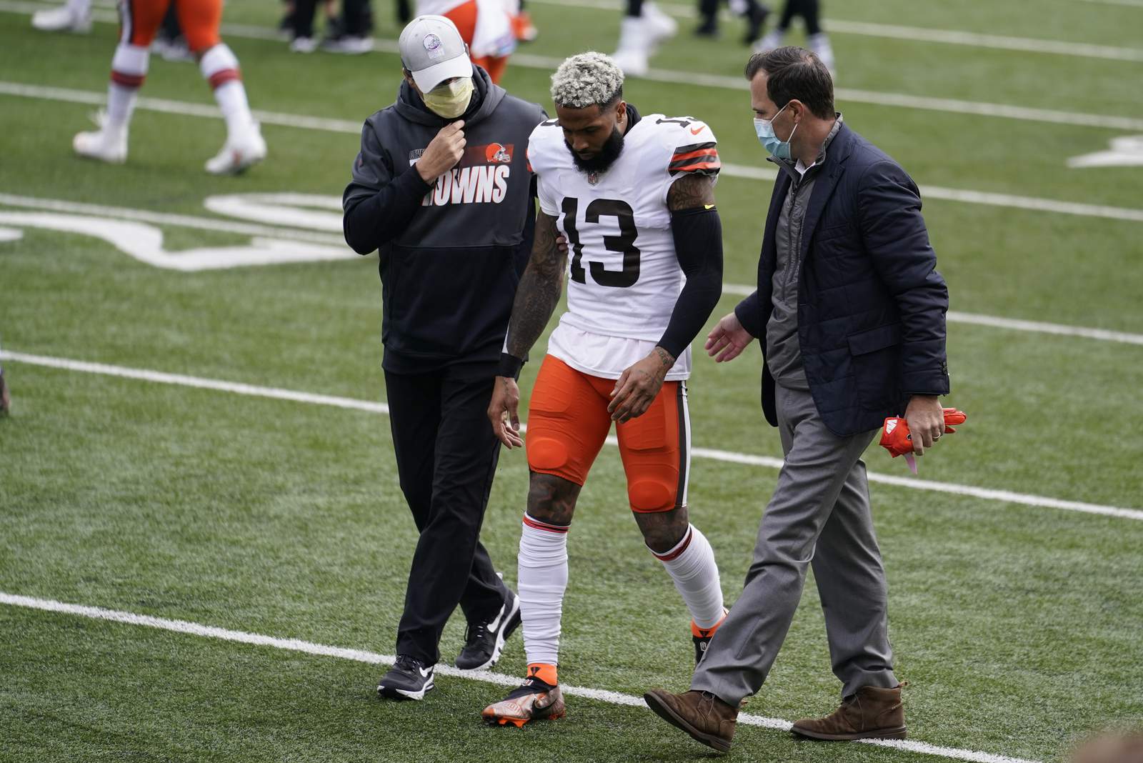 Browns star Beckham done for season with torn knee ligament