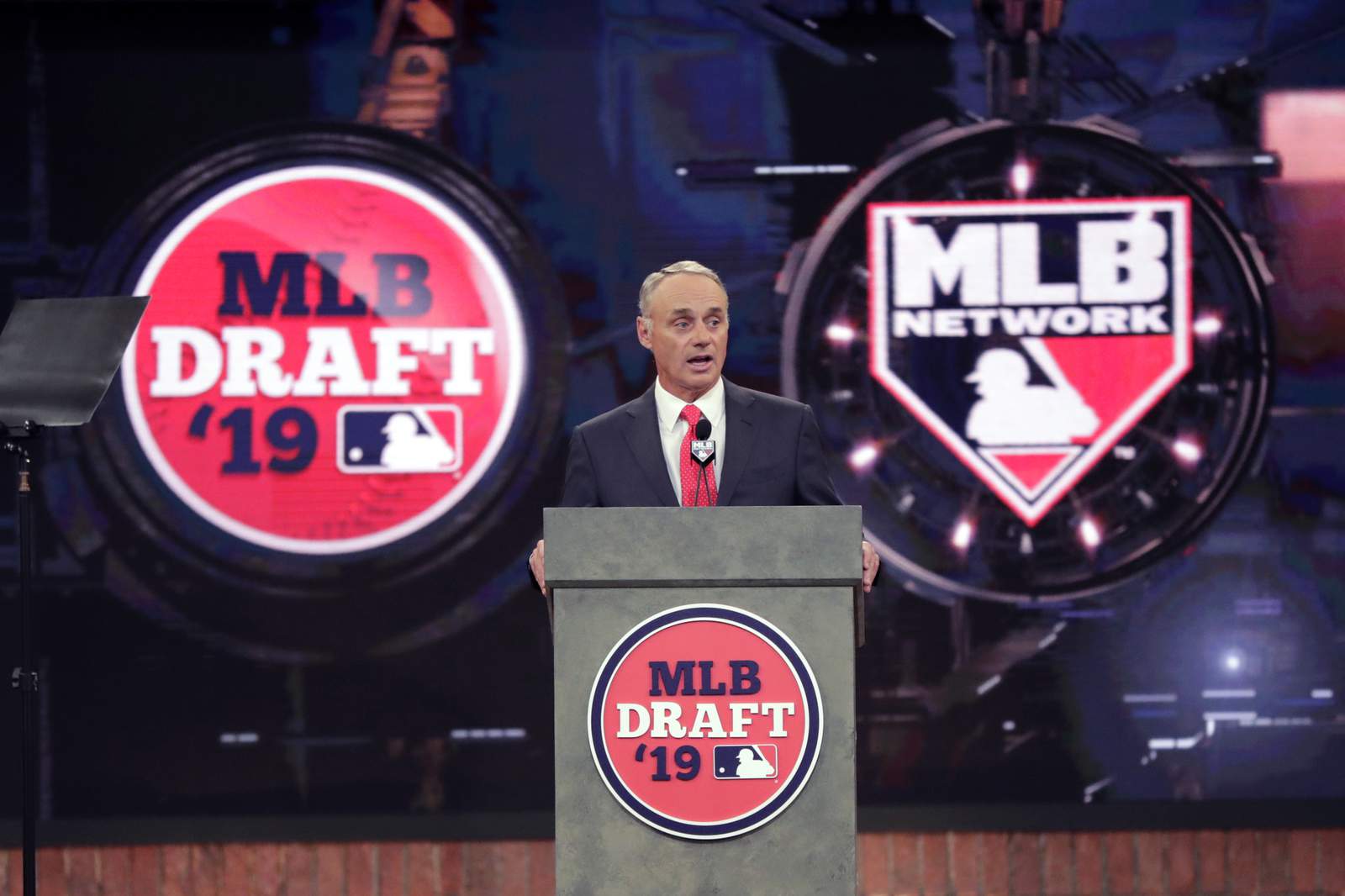 A look back at big hits, bad calls as MLB eyes new draft era
