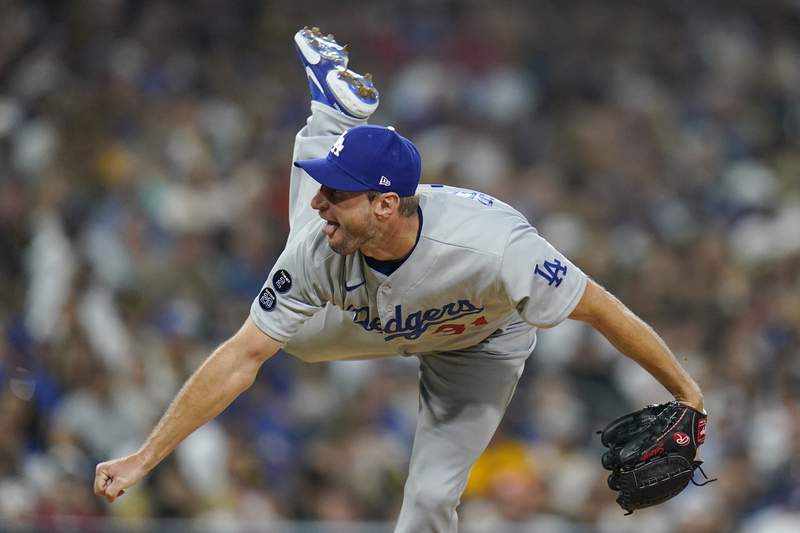 Scherzer shuts down Padres, Dodgers win 4-0 for 3-game sweep