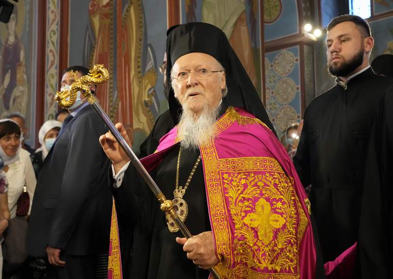 Constantinople Patriarch visits Ukraine for independence