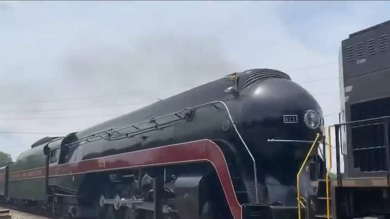 611 passes through Virginia under steam on way to Pennsylvania