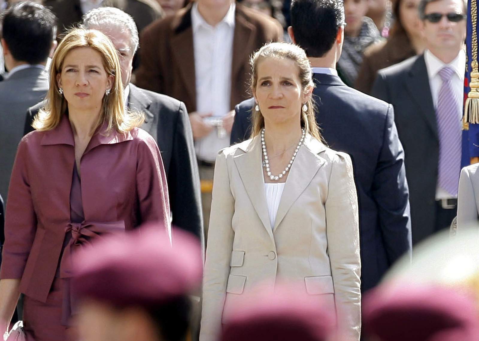 Spanish king's sisters vaccinated on trip to see dad in UAE