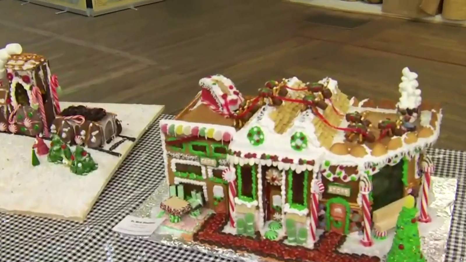 Cast your vote in Floyd gingerbread house contest