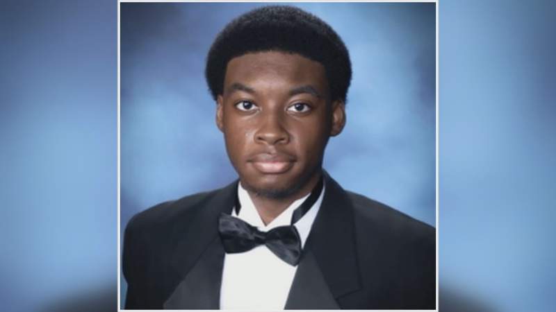 Virginia teen accepted to 40 colleges, receives $1.6 million in scholarships
