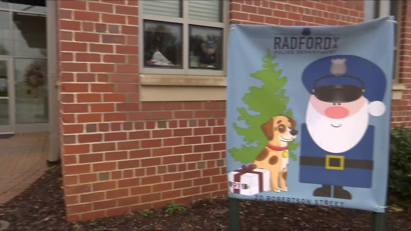 Radford police dispatchers assisted kids on Christmas Eve Santa search