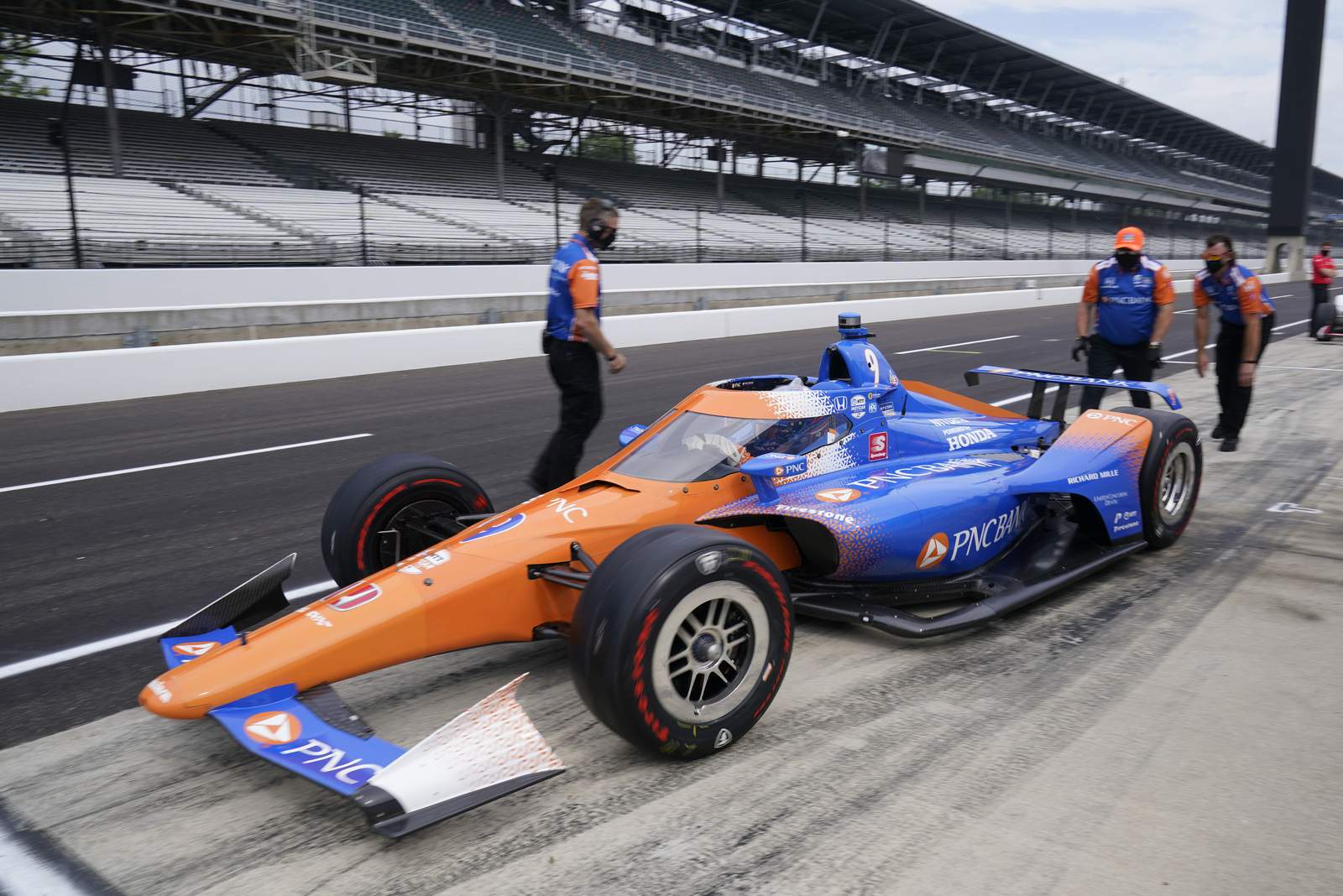 Dixon leads opening practice at Indianapolis Motor Speedway