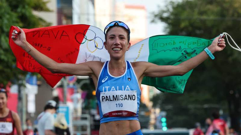 Italy’s Antonella Palmisano takes gold with decisive 20km walk victory