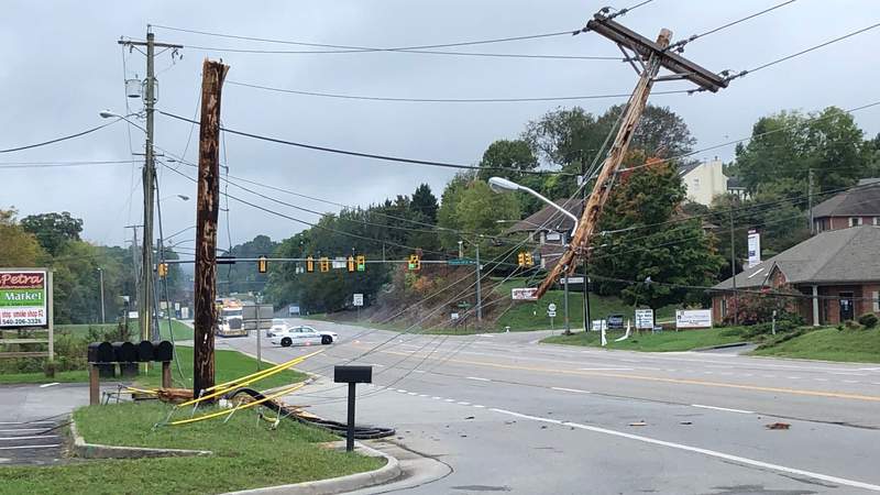 Broken power pole causes power outage in Cave Spring area of Roanoke County