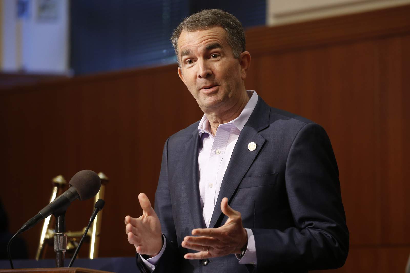 Gov. Northam seeks early release for nearly 2,000 inmates to fight spread of the coronavirus