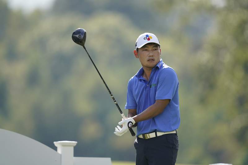 Sung Kang eagles last hole for 61 and 2-shot lead in Vegas