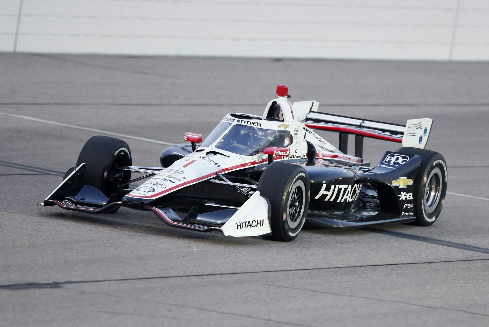 Pagenaud snaps Ganassi streak with IndyCar win at Iowa
