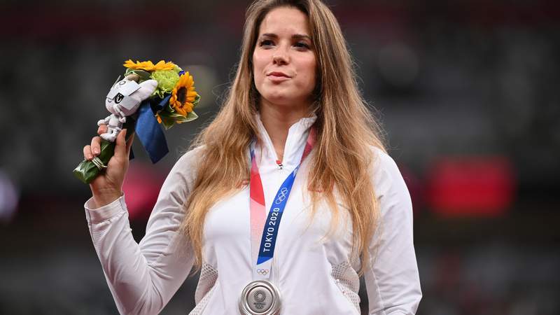 Polish Olympian auctions off silver medal to raise money for 8-month-old in need of heart surgery