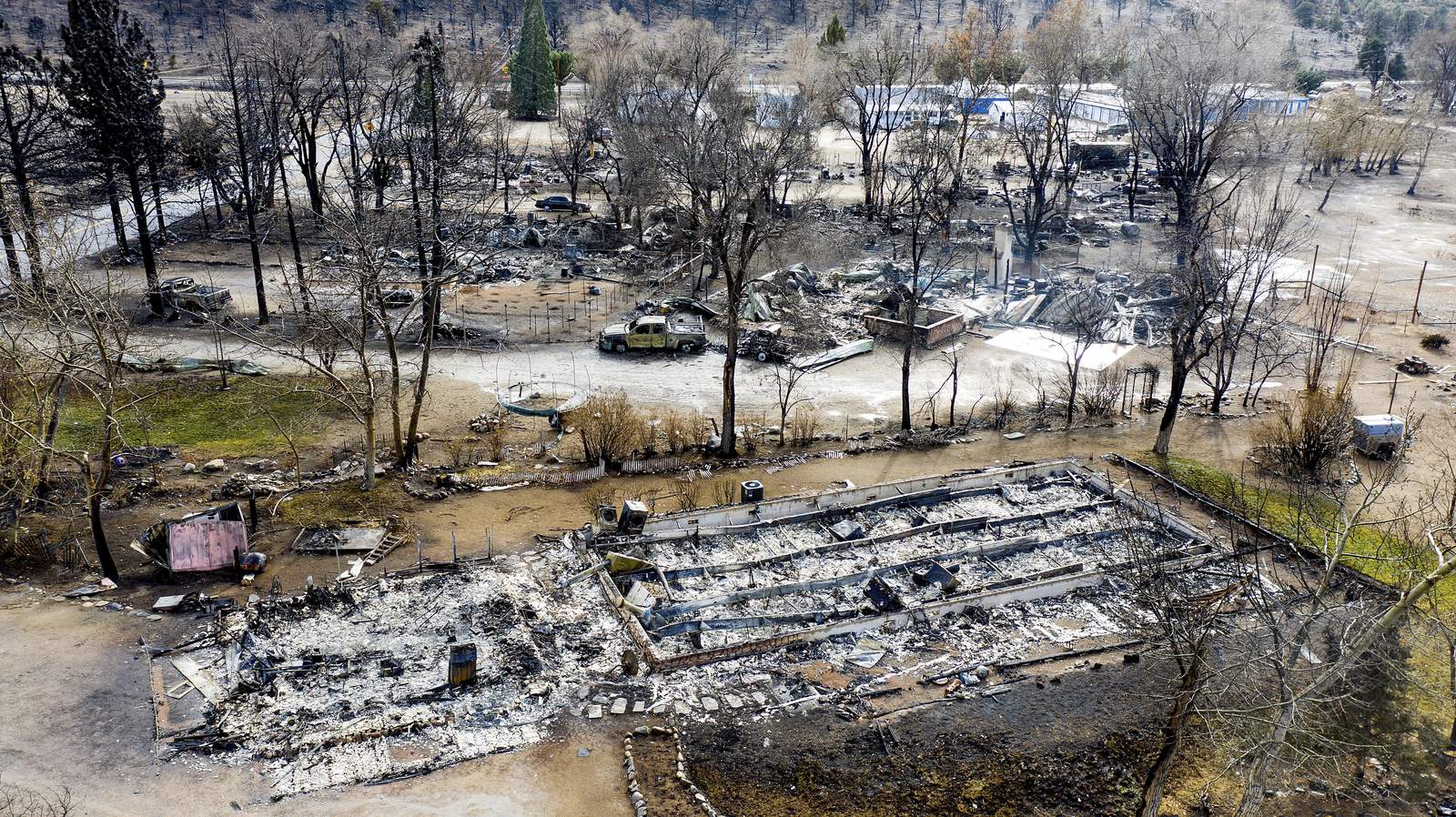 More than 100 displaced after fire ravages California town