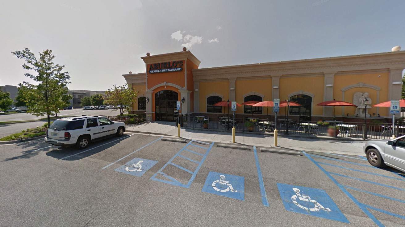 Second Roanoke restaurant outside Valley View Mall reports employee with COVID-19
