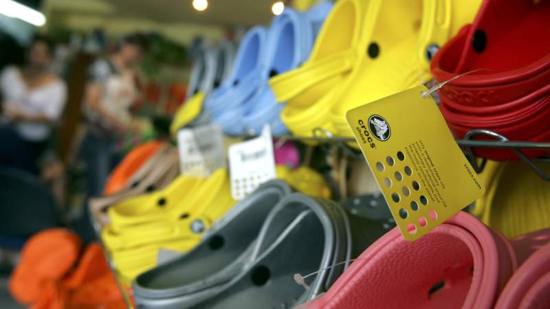 Crocs once again giving away free shoes to health care workers