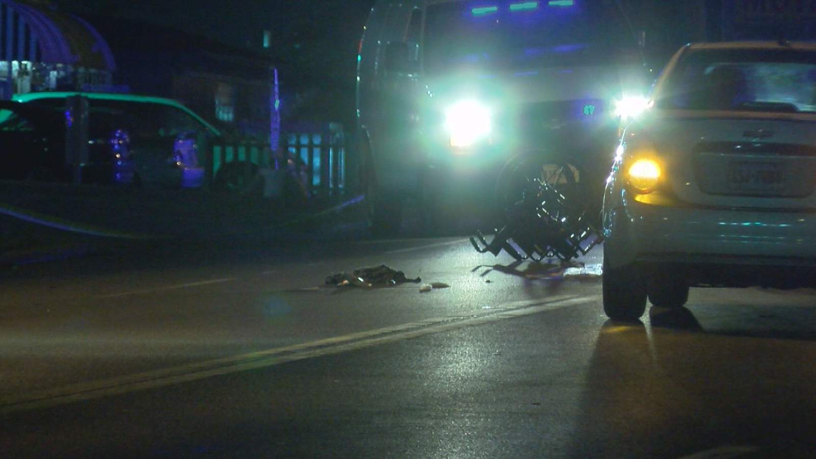 Pedestrian hit by car in Roanoke dies early Sunday morning